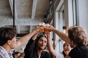 Con el carácter de una IPA y la frescura del trigo