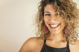 Mariana Mazú, cantar y poner el cuerpo