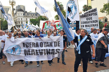 Los ex combatientes de Malvinas llevaron su reclamo a la Plaza de Mayo. (Fuente: Pablo Piovano)