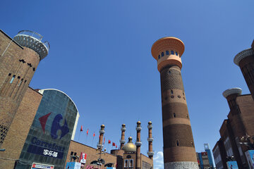 Minarete réplica de uno milenario en Uzbekistán. (Fuente: Julián Varsavsky)