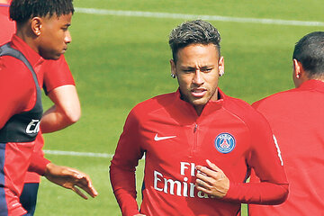 El día del debut para Neymar