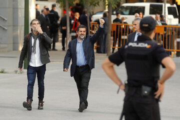 Sànchez y Cuixart fueron hoy a declarar y quedaron detenidos preventivamente por el delito de "sedición". (Fuente: EFE)