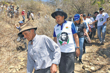 Evo encabeza el homenaje al Che en Bolivia