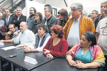 Los líderes de la dos CTA, Hugo Yasky y Pablo Micheli, en la conferencia de prensa realizada ayer. (Fuente: Guadalupe Lombardo)