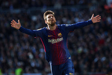 Messi grita su gol de penal, el que certificó la victoria. (Fuente: EFE)