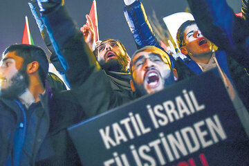 Protestas en Estambul contra la decisión de Trump de reconocer a Jerusalén como capital israelí. (Fuente: AFP)