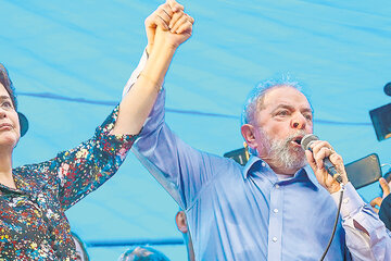 Un día de tensión, expectativa y Lula (Fuente: AFP)
