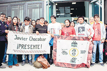Los Chocobar saliendo del tribunal el día de la condena a Amín. (Fuente: Gentileza Jimena Montenegro)