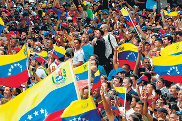 Seguidores del chavismo se concentraron cerca de Miraflores. (Fuente: EFE)