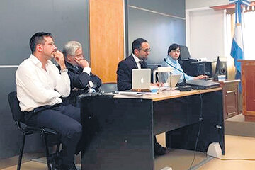 A la izquierda, el médico acusado Leandro Rodríguez Lastra. El fallo se conocerá el 21 de mayo.