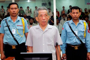 Murió Duch, condenado por la tortura de más de 14 mil prisioneros durante la dictadura de Camboya (Fuente: EFE)