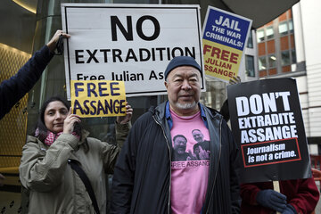 El artista y disidente chino Ai Weiwei exigió la liberación de Julian Assange (Fuente: EFE)