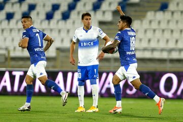 Vélez ganó con un gol agónico a la Católica y es semifinalista de la Sudamericana (Fuente: NA)