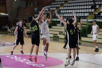 Francisco Zustovich: "Doncic me vuelve loco, trato de imitarle cosas"