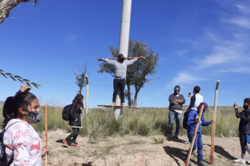Habitantes de La Quiaca se crucificaron para pedir tierras, viviendas y salud