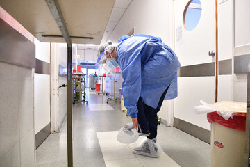 Al menos 3.000 enfermeras murieron por coronavirus y la mayoría se plantea dejar su puesto (Fuente: EFE)