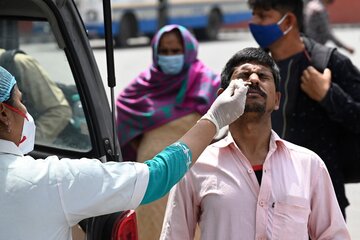 Coronavirus: Qué se sabe de la "doble mutación" que se detectó en India (Fuente: AFP)