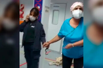 Una enfermera fue esposada en Longchamps por negarse a extraerle sangre a un detenido