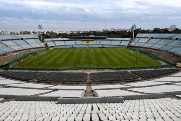 El estadio Centenario será sede de las finales de la Libertadores y la Sudamericana (Fuente: AFP)