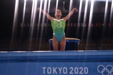 Emotiva despedida de Chusovitina, la gimnasta de los ocho Juegos Olímpicos (Fuente: EFE)