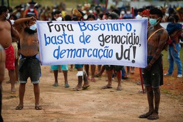 Brasil: denuncian a Jair Bolsonaro por genocidio de los pueblos originarios (Fuente: AFP)