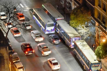 Desde hoy habrá transporte urbano hasta las 2.30