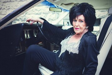 La Reina del Rockabilly regresa para los bises