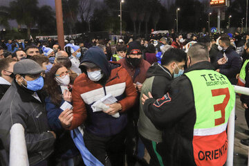 Exigen al menos una dosis de vacuna para poder asistir a la cancha (Fuente: Télam)