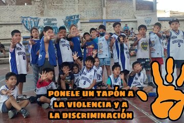 Sancionan a dirigentes de básquet por discriminar a niños 