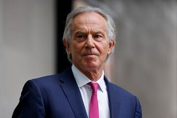Más de 600.000 personas piden retirarle a Tony Blair la condecoración real (Fuente: AFP)
