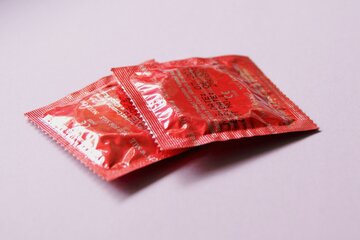 La Anmat prohibió un lote de conocidos preservativos por estar falsificados