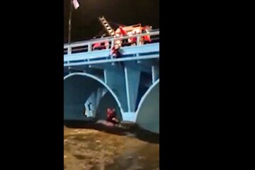 Córdoba: impactante rescate de un hombre en el río Suquía en medio del temporal