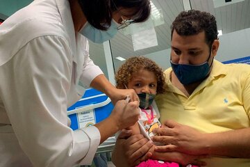 Cuba resiste el bloqueo y ya vacunó a casi el 90 por ciento de su población (Fuente: AFP)