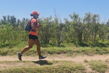 La segunda maratonista en dar la vuelta al mundo terminará su travesía en Buenos Aires (Fuente: Prensa Embajada de Francia)