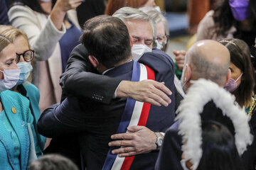 El gesto de Boric al saludar a Alberto Fernández (Fuente: AFP)