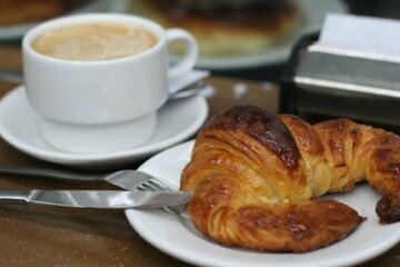 La suba de los alimentos: ¿Cuánto cuesta desayunar en una cafetería? |  Inflación | Página12
