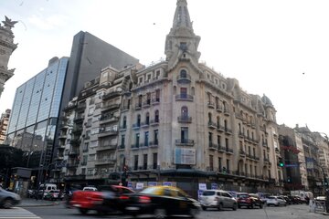 Proponen cambiar el nombre de la avenida Rivadavia por Malvinas Argentinas (Fuente: Sandra Cartasso)