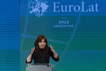 Cristina Kirchner en la EuroLat: “Las desigualdades son producto de decisiones políticas” (Fuente: NA)