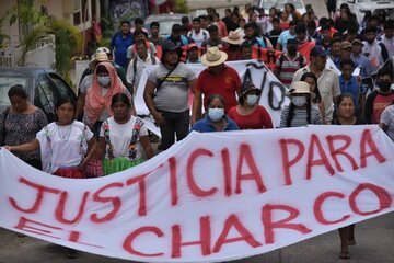 Las viudas de la masacre de El Charco luchan contra 24 años de impunidad