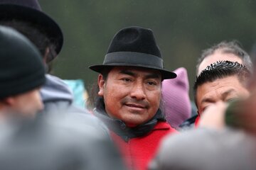 Ecuador: la detención de un líder indígena agudiza las protestas contra el gobierno de Lasso | Se trata de Leonidas Iza, líder de la Confederación de Nacionalidades Indígenas | Página|12