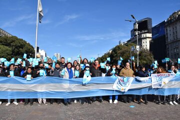 Banderazo a favor del impuesto a la renta inesperada