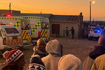 Misterio en Sudáfrica: hallan muertos a 20 jóvenes en un bar  (Fuente: Télam)