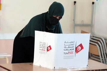 Túnez: gana el cambio de la Constitución que amplía el poder del presidente