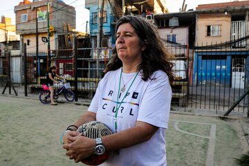 Mónica Santino: "El fútbol sigue siendo un espacio de resistencia y un espacio de felicidad para todos nosotros"