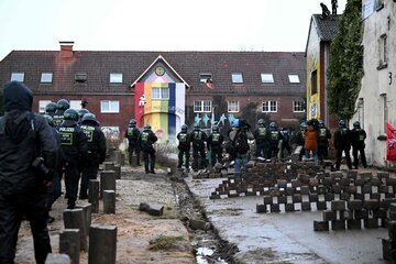 Un portavoz de la policía de Renania dijo que la situación es "muy dinámica" y que por el momento no hay heridos. (Foto: AFP)