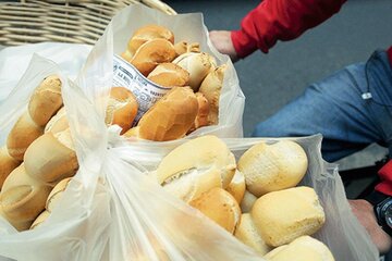 Panaderos regalarán "roscas de pascua peronistas" para reclamar contra el aumento de precios (Fuente: Guadalupe Lombardo)