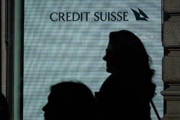 La justicia suiza investiga la compra de Credit Suisse por UBS (Fuente: AFP)