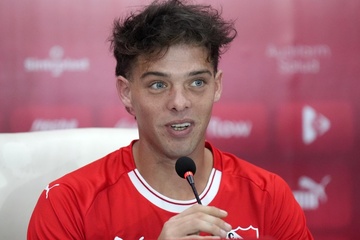 Santi Maratea: Un 'influencer' argentino reúne un millón de dólares en 24  horas para salvar al club Independiente