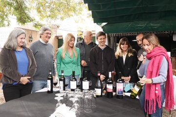 Un brindis por la marca "Vino Buenos Aires"