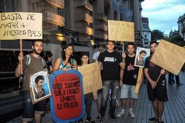 Piden perpetua para policías acusados por tortura y asesinato del joven Franco Casco  (Fuente: Télam)